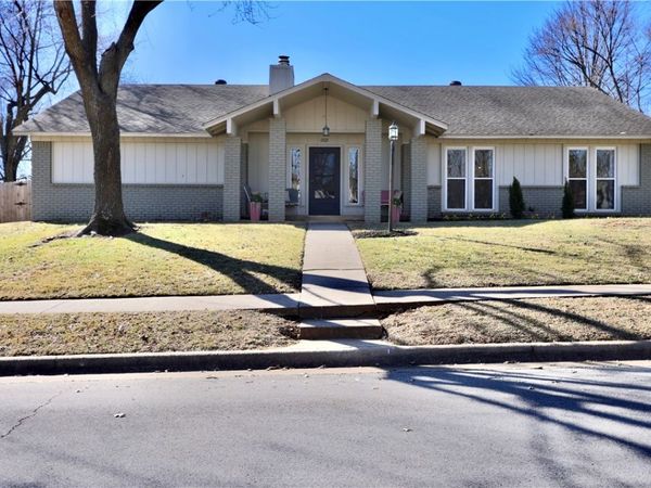 1705 Ridgeview Drive, Springdale, AR 72762