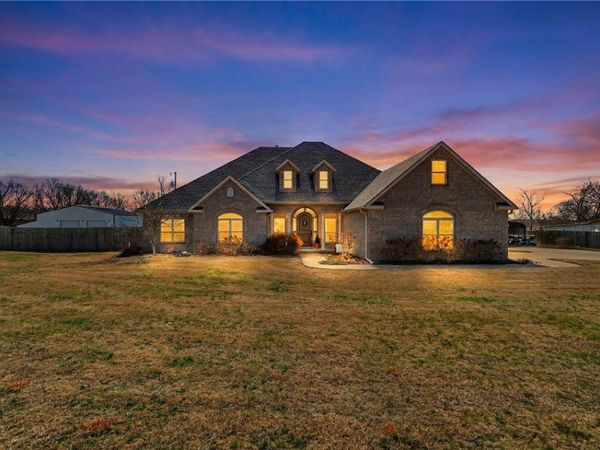 1701 Elm Springs Road, Elm Springs, AR 72762