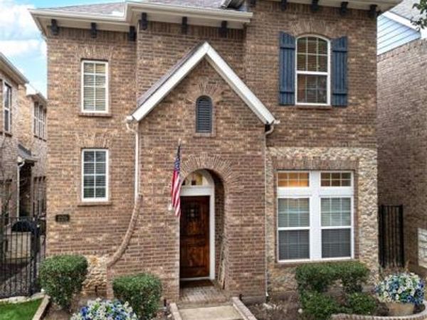 225 Buckingham Avenue, Euless, TX 76040