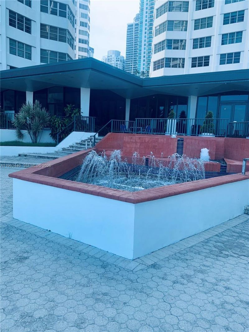 801 Brickell Bay Dr, Unit 1470, Miami, FL 33131 Photo