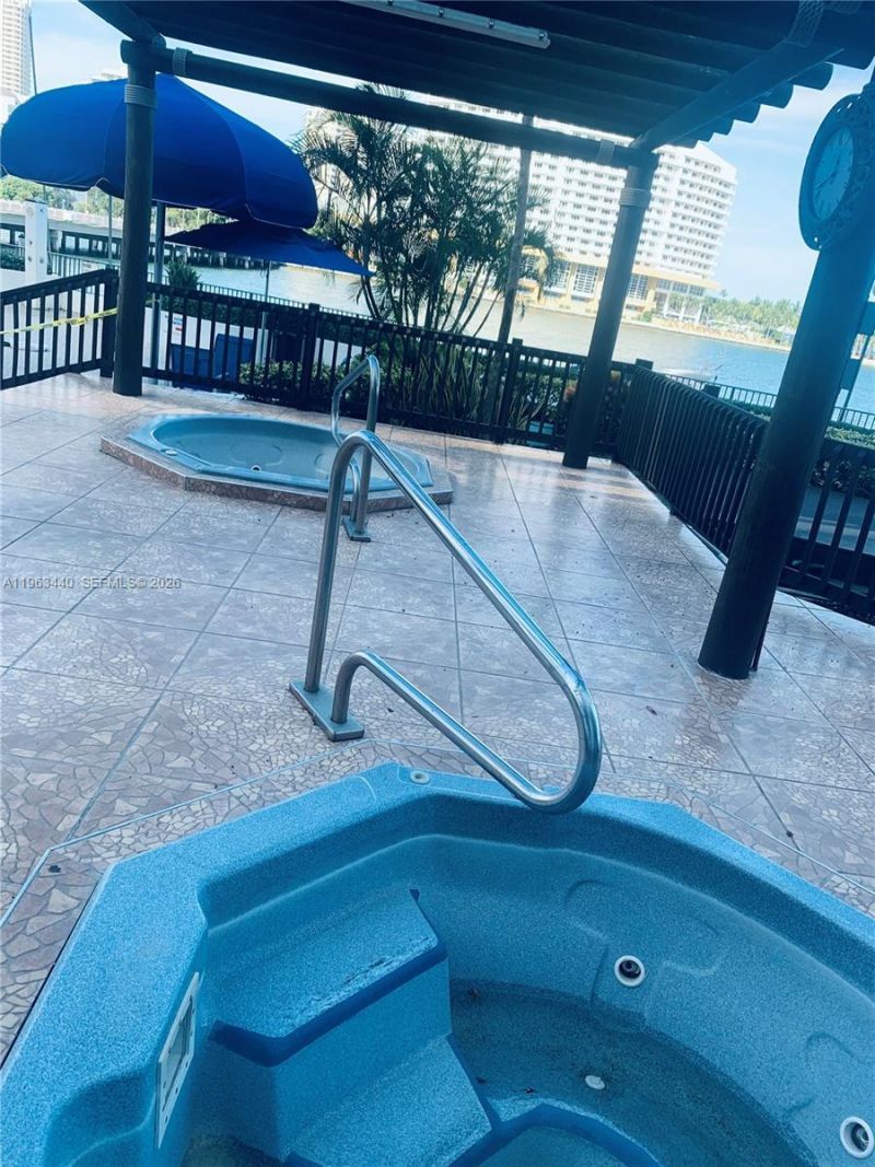 801 Brickell Bay Dr, Unit 1470, Miami, FL 33131 Photo