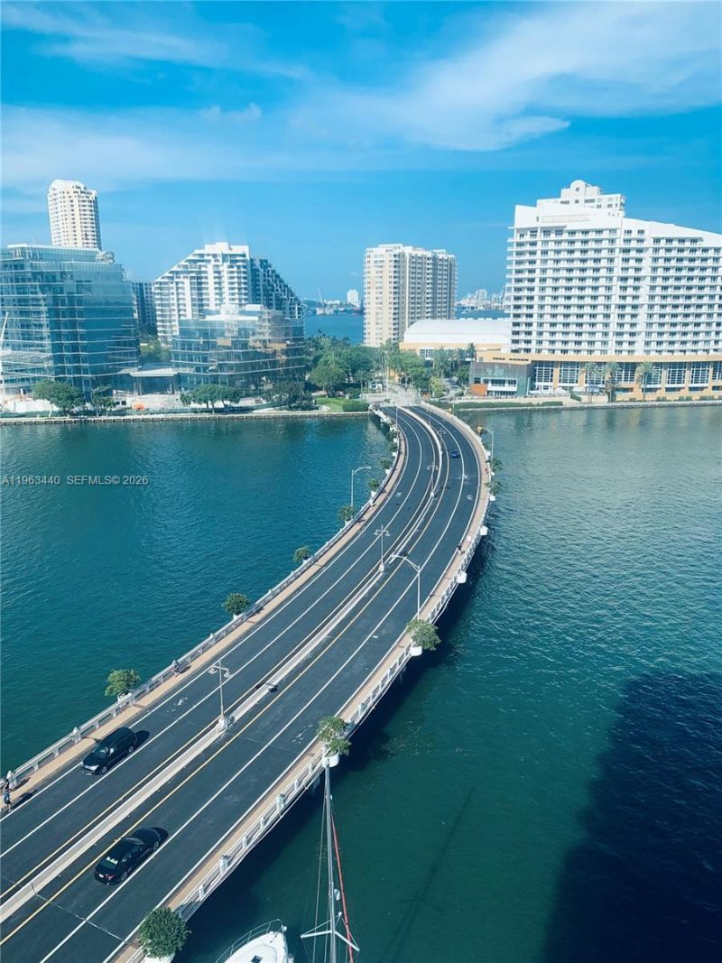 801 Brickell Bay Dr, Unit 1470, Miami, FL 33131 Photo