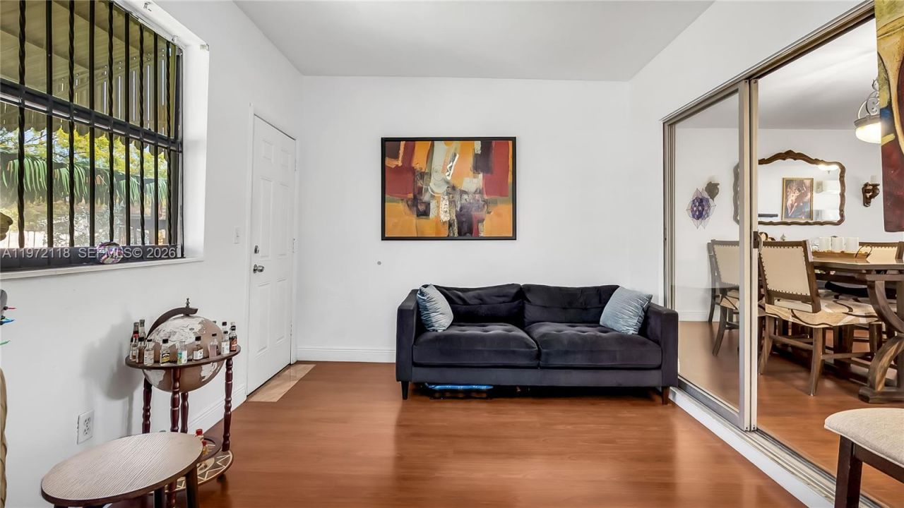 3049 NW 51st St, Miami, FL 33142 Photo