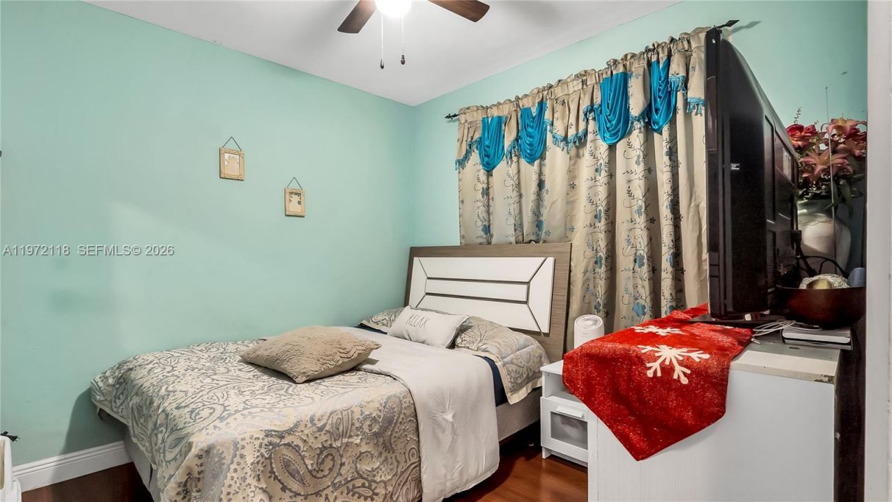 3049 NW 51st St, Miami, FL 33142 Photo