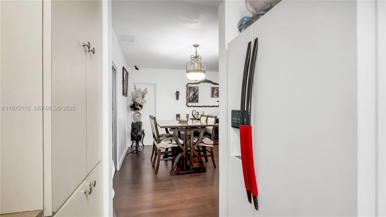 3049 NW 51st St, Miami, FL 33142 Photo