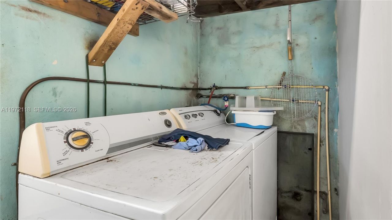 3049 NW 51st St, Miami, FL 33142 Photo