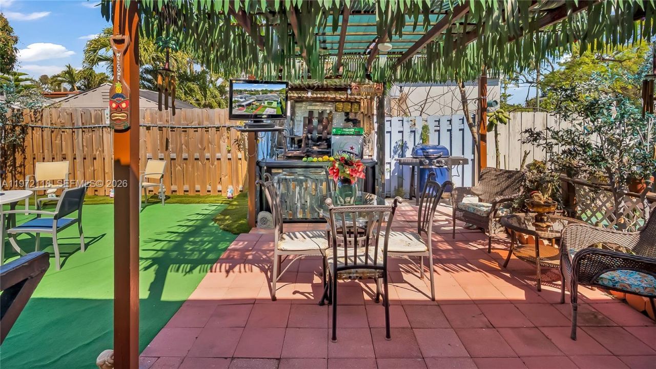 3049 NW 51st St, Miami, FL 33142 Photo