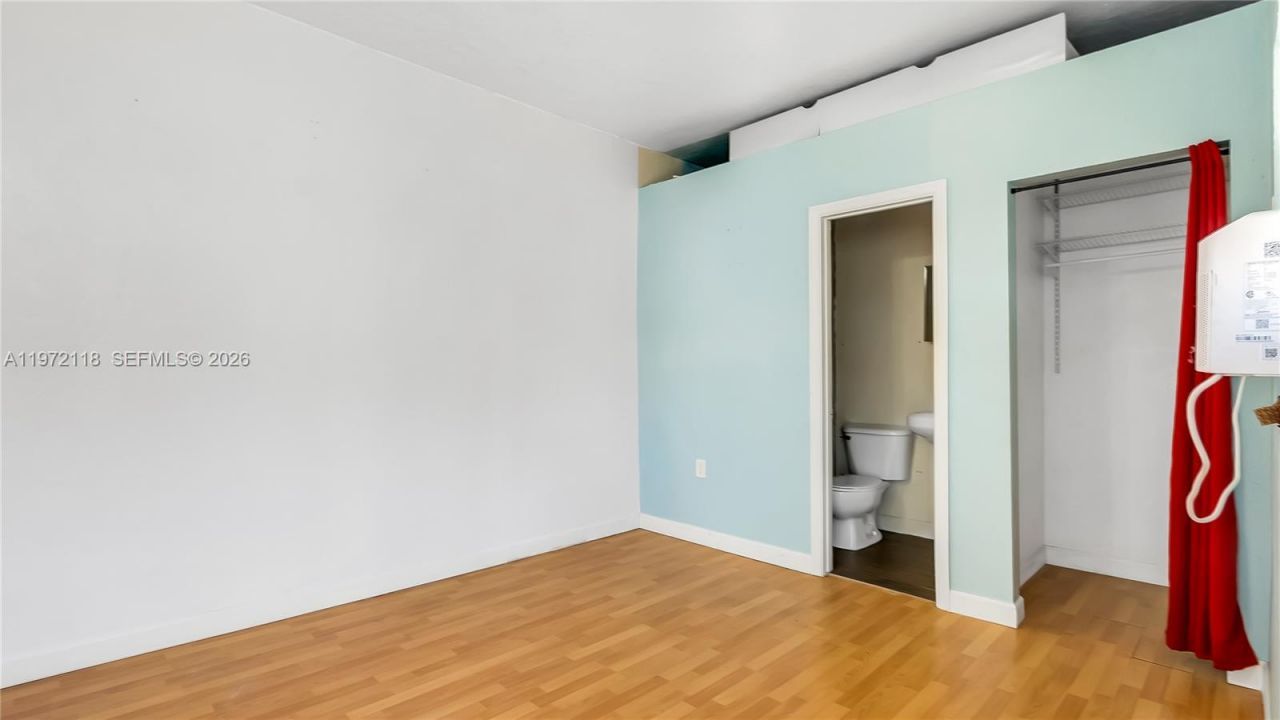 3049 NW 51st St, Miami, FL 33142 Photo