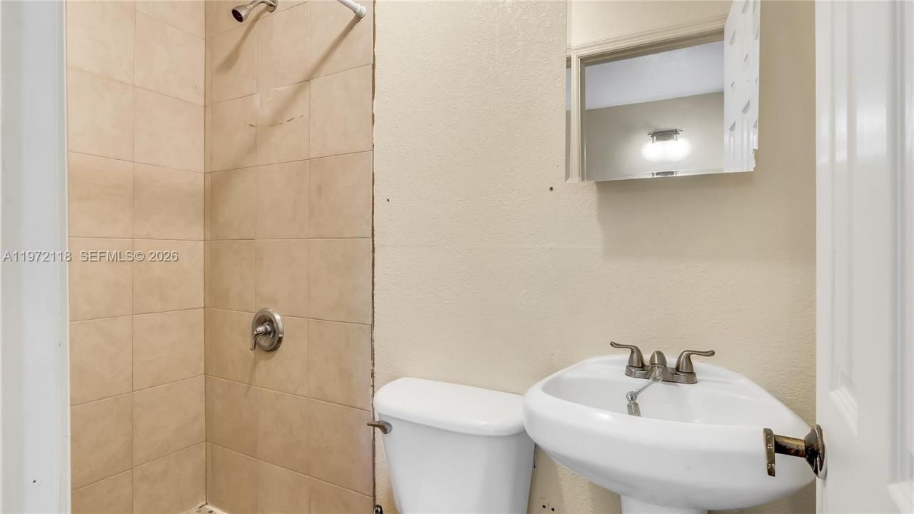 3049 NW 51st St, Miami, FL 33142 Photo