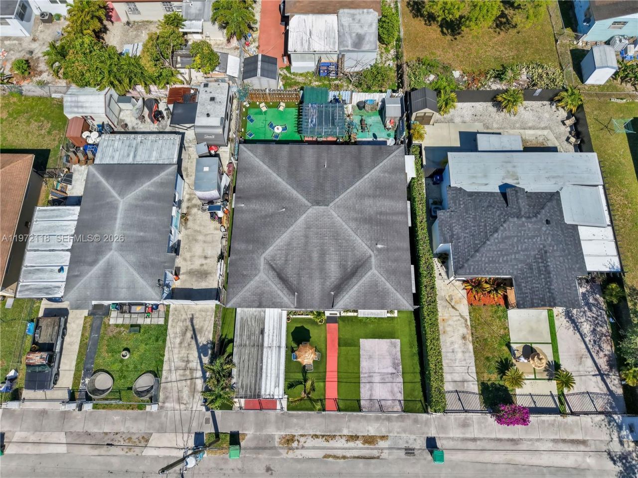 3049 NW 51st St, Miami, FL 33142 Photo