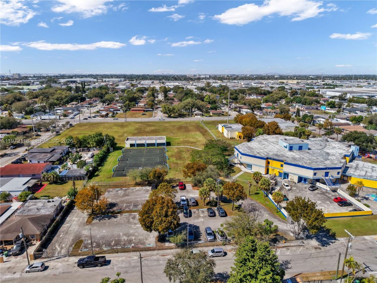 3049 NW 51st St, Miami, FL 33142 Photo