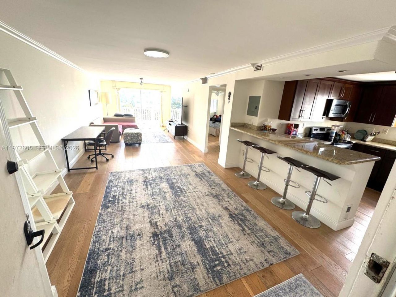 910 Michigan Ave , Unit 501, Miami Beach, FL 33139 Photo