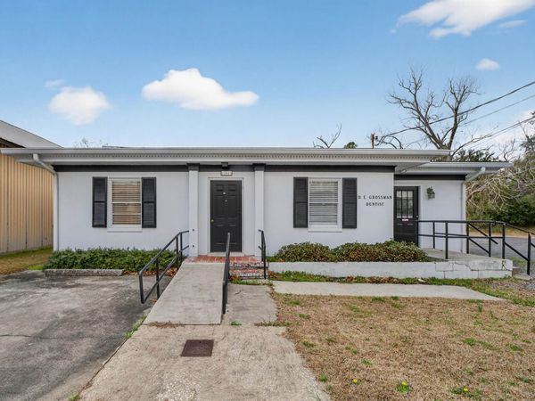 208 S Jackson St. , Kingstree, SC 29556