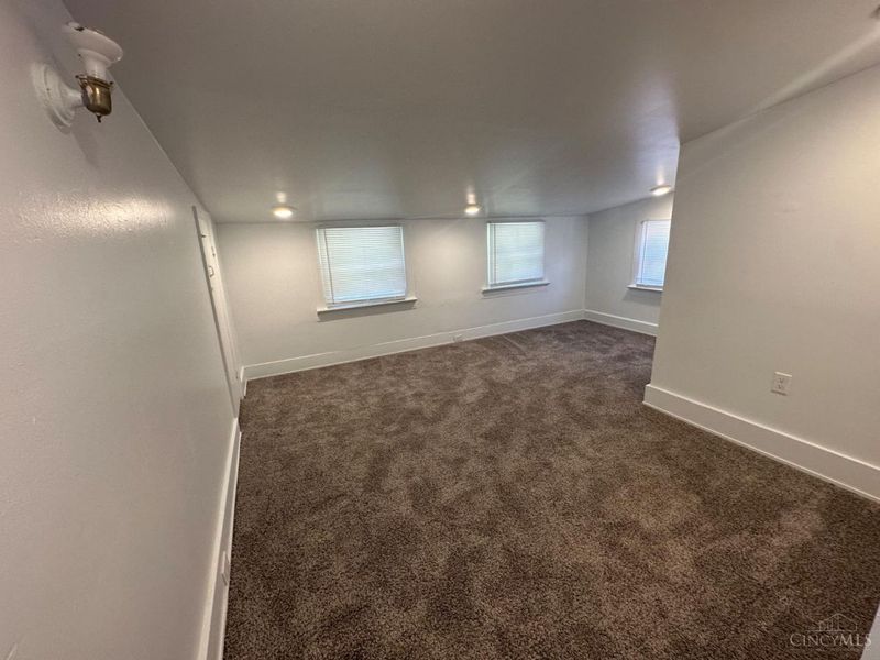 36 Wuest Street, Cincinnati, OH 45217 Photo 6