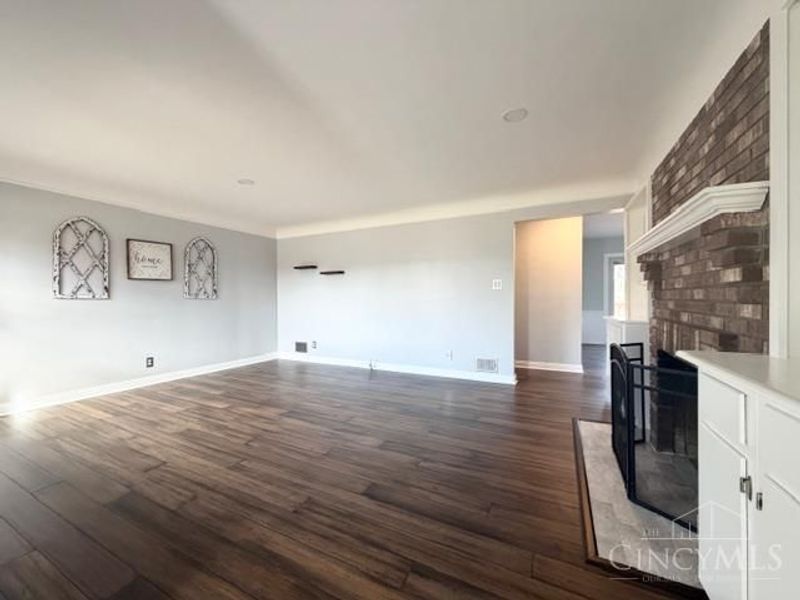 5930 Carpol Street, Sharonville, OH 45241 Photo 2