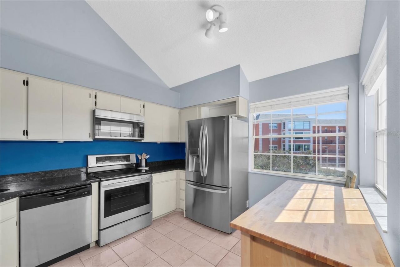 6931 Stones Throw Circle N, Unit 5302, Saint Petersburg, FL 33710 Photo