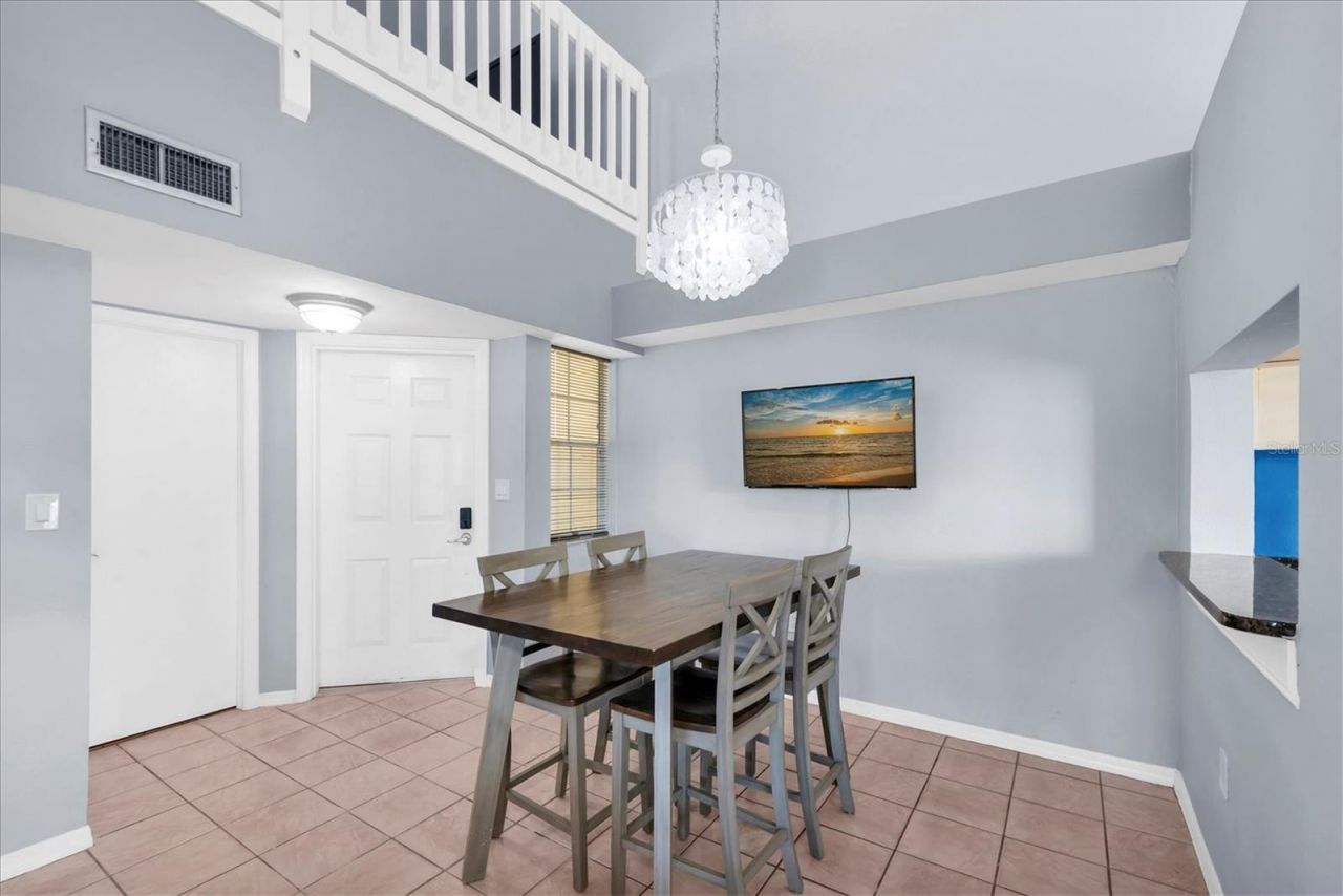 6931 Stones Throw Circle N, Unit 5302, Saint Petersburg, FL 33710 Photo