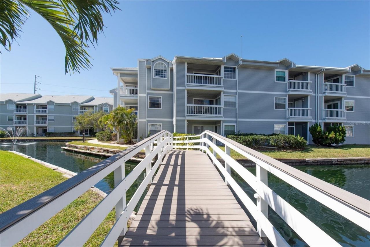 6931 Stones Throw Circle N, Unit 5302, Saint Petersburg, FL 33710 Photo