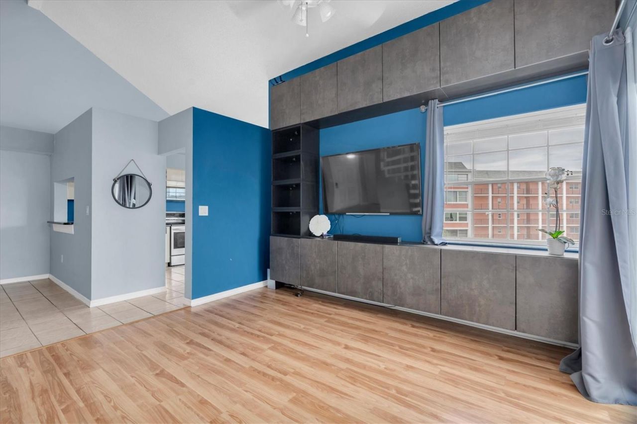 6931 Stones Throw Circle N, Unit 5302, Saint Petersburg, FL 33710 Photo