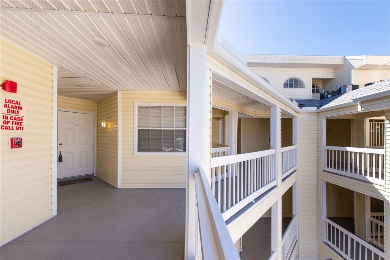 6931 Stones Throw Circle N, Unit 5302, Saint Petersburg, FL 33710 Photo