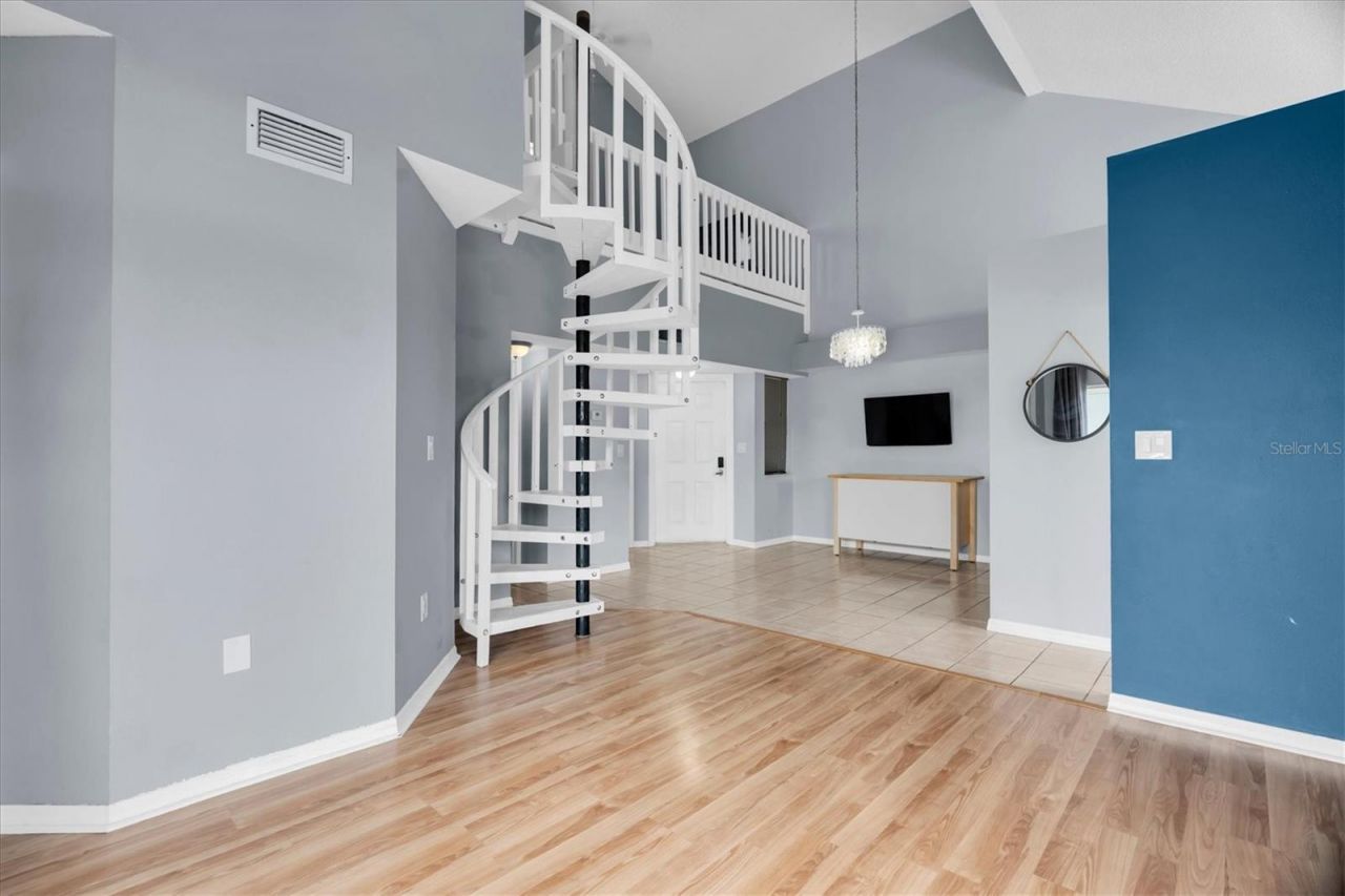 6931 Stones Throw Circle N, Unit 5302, Saint Petersburg, FL 33710 Photo