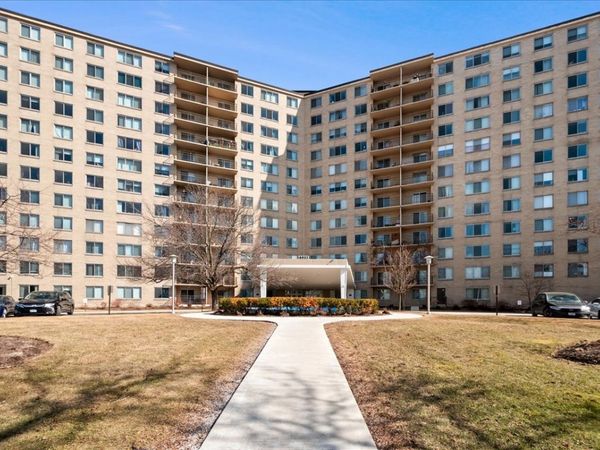 6933 N Kedzie Avenue, Unit 117, Chicago, IL 60645