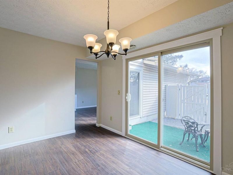 18 Oakwood Court, Springdale, OH 45246 Photo 12