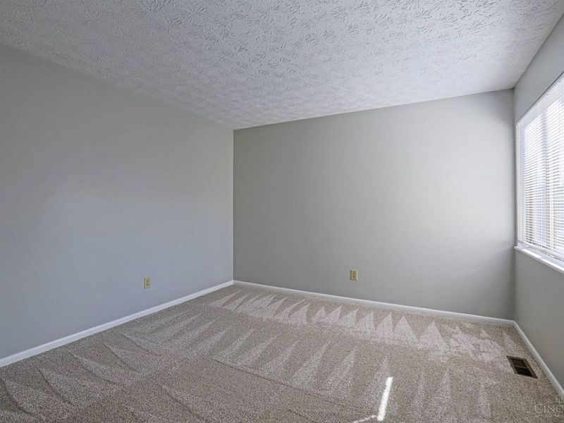 18 Oakwood Court, Springdale, OH 45246 Photo 31