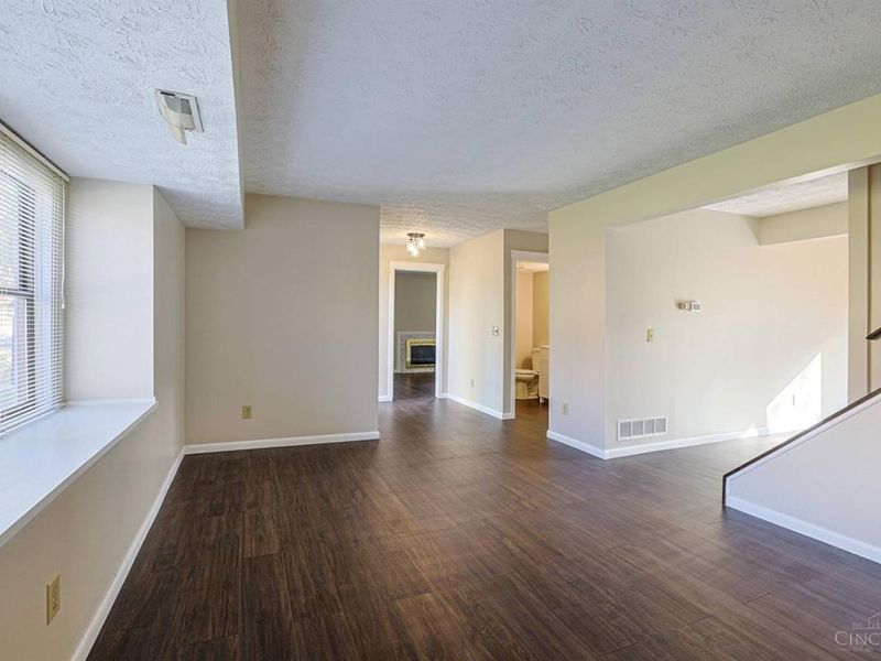 18 Oakwood Court, Springdale, OH 45246 Photo 8