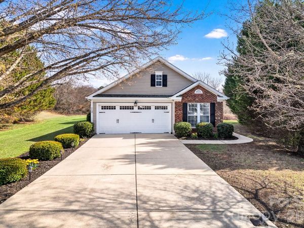 112 N Woodcliff Lane, Mount Holly, NC 28120