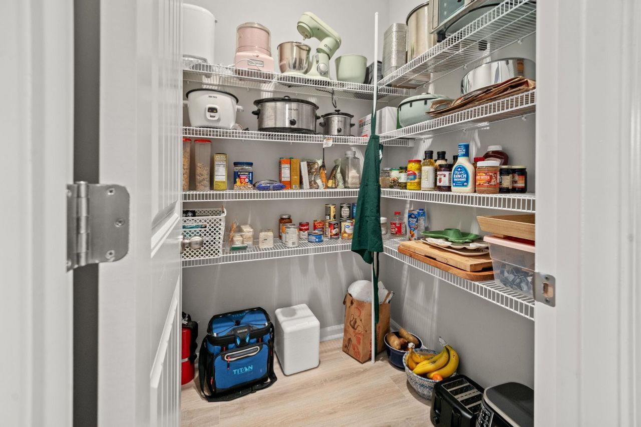 656 Hickman St. Photo 12