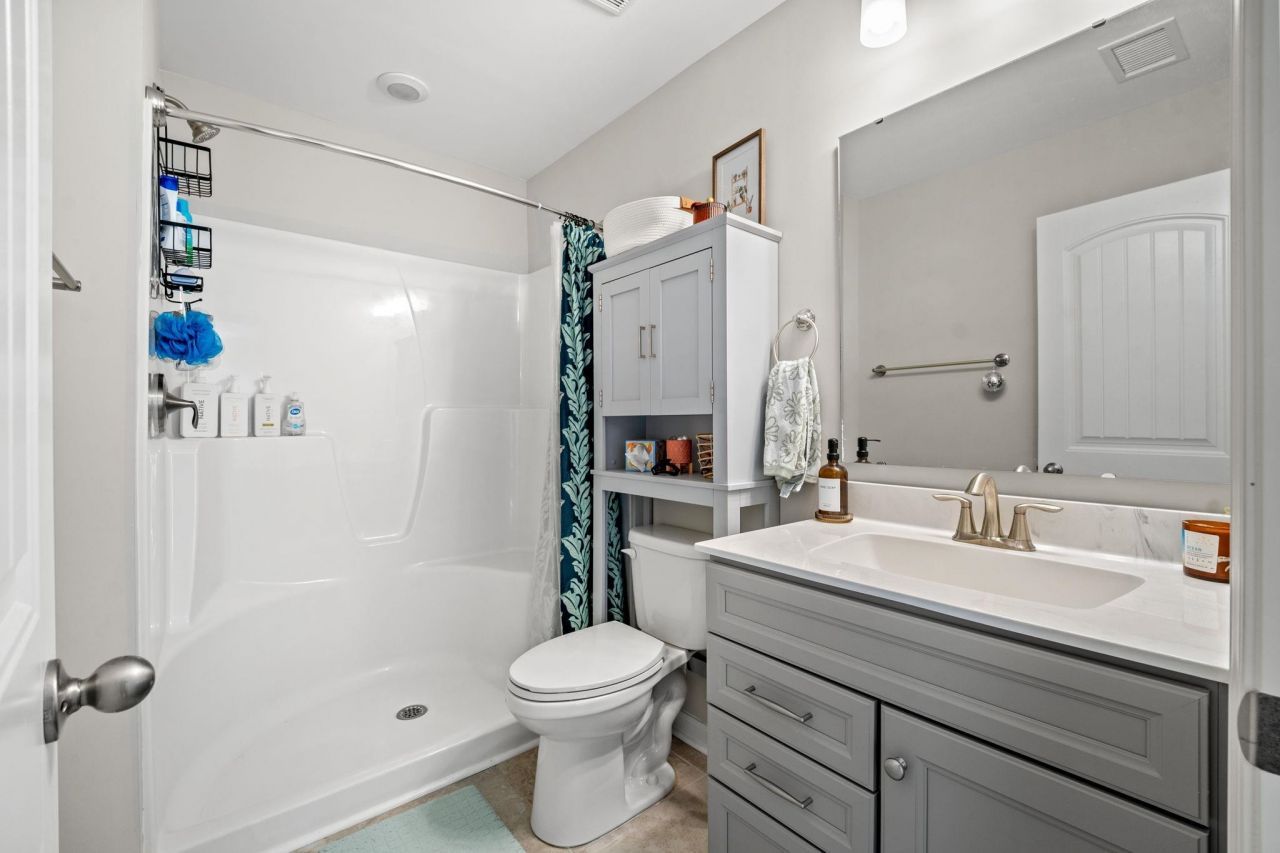 656 Hickman St. Photo 16