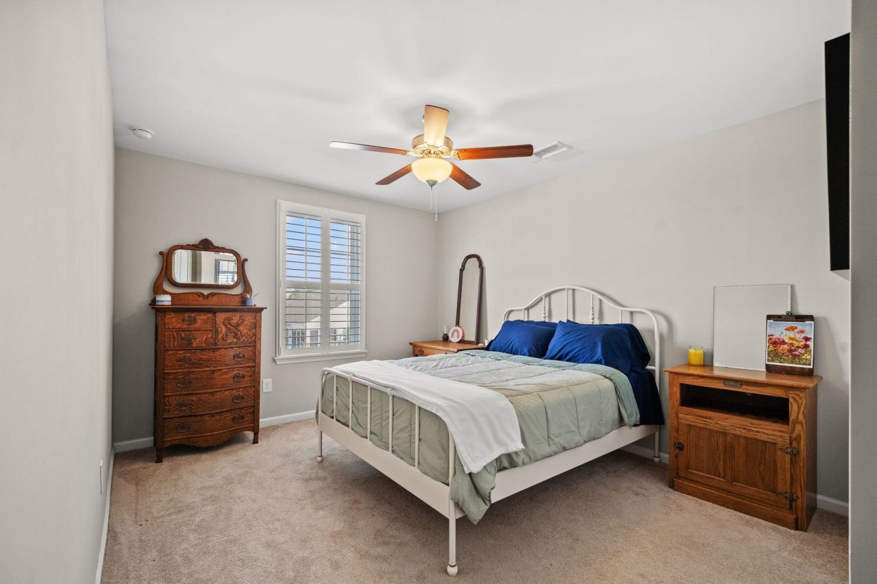 656 Hickman St. Photo 17