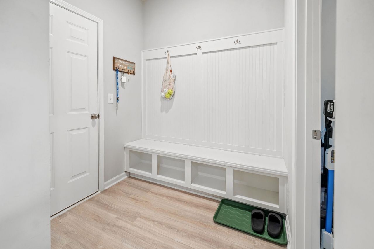 656 Hickman St. Photo 25