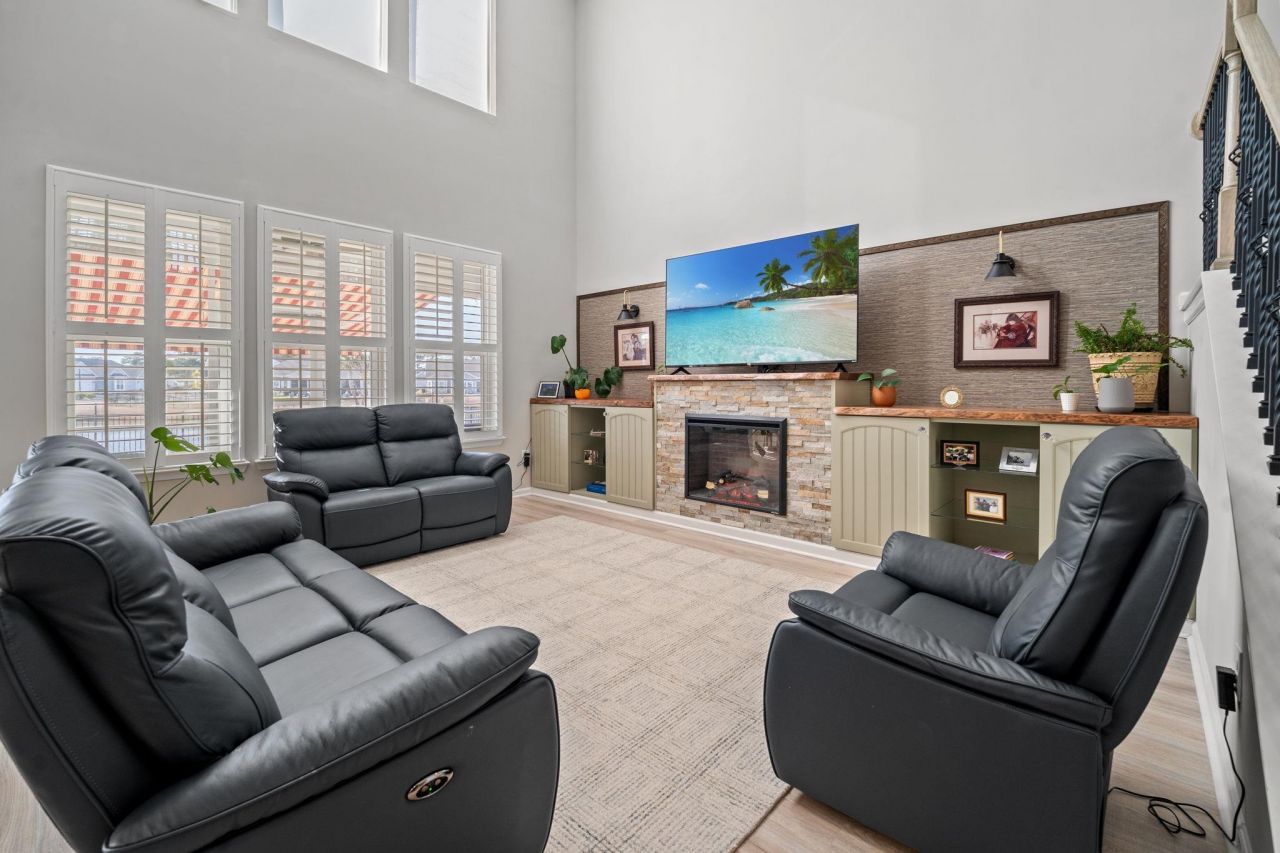 656 Hickman St. Photo 5