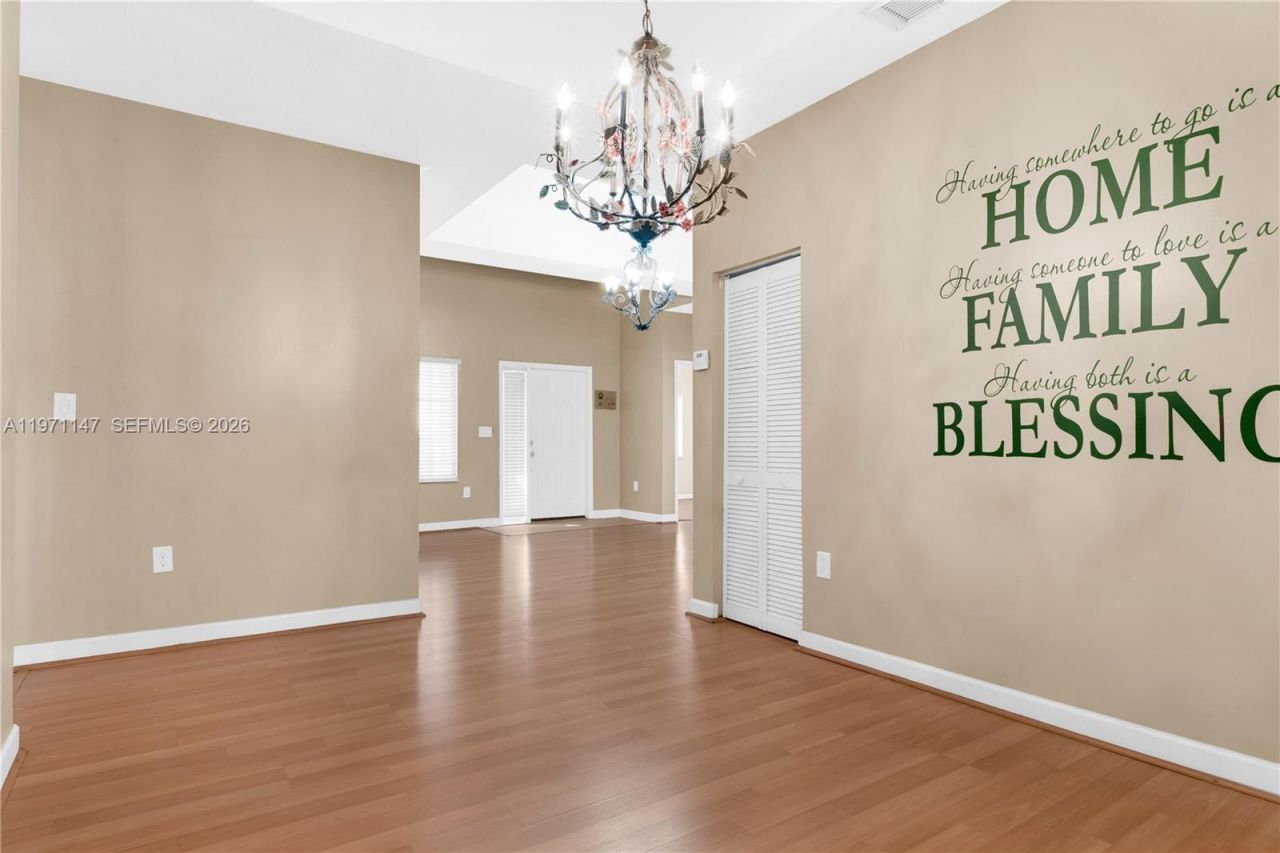 2875 NE 4th St , Homestead, FL 33033 Photo