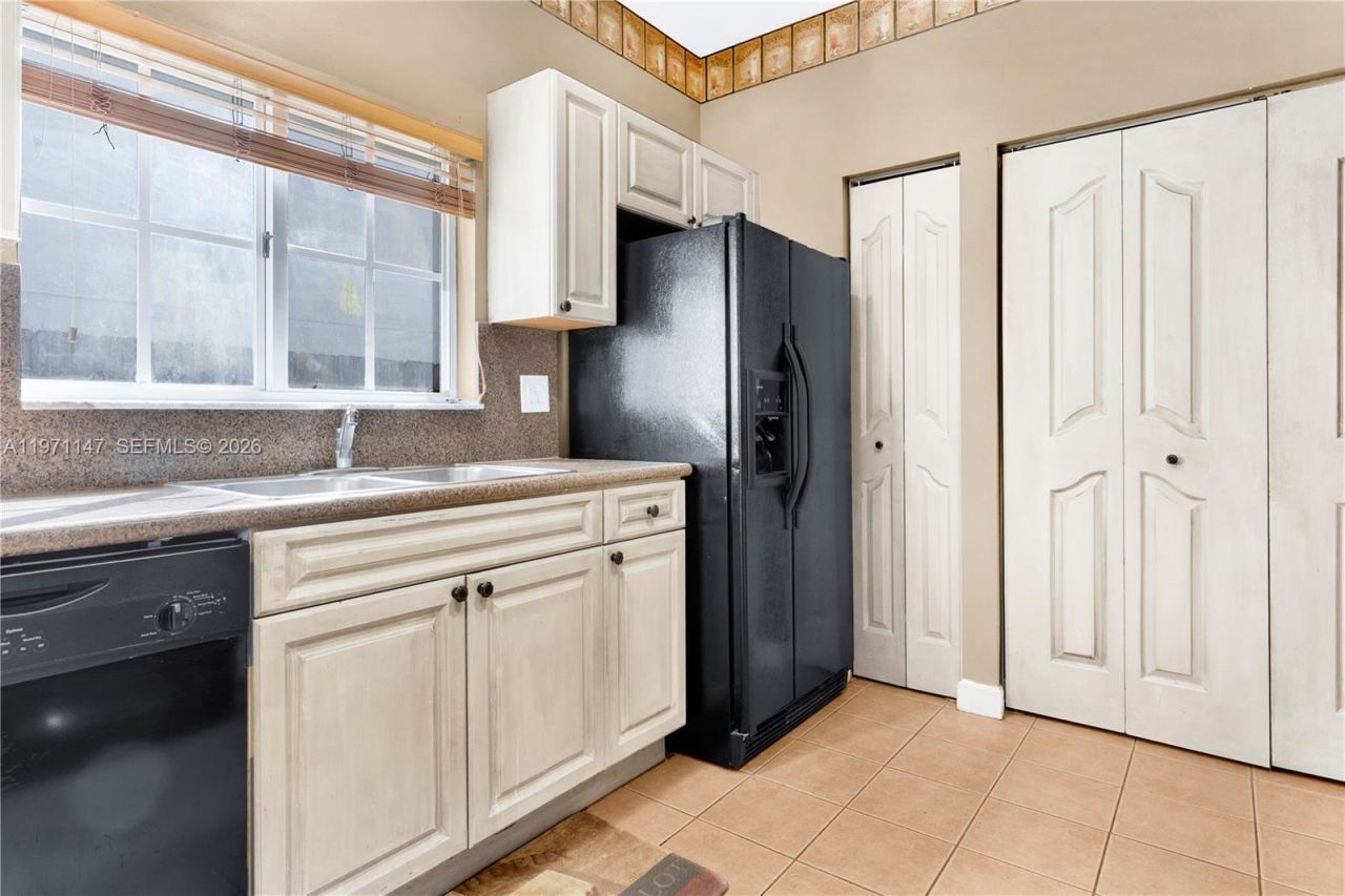 2875 NE 4th St , Homestead, FL 33033 Photo