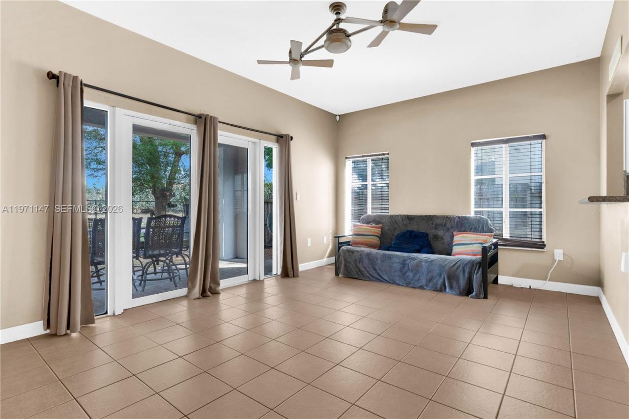 2875 NE 4th St , Homestead, FL 33033 Photo