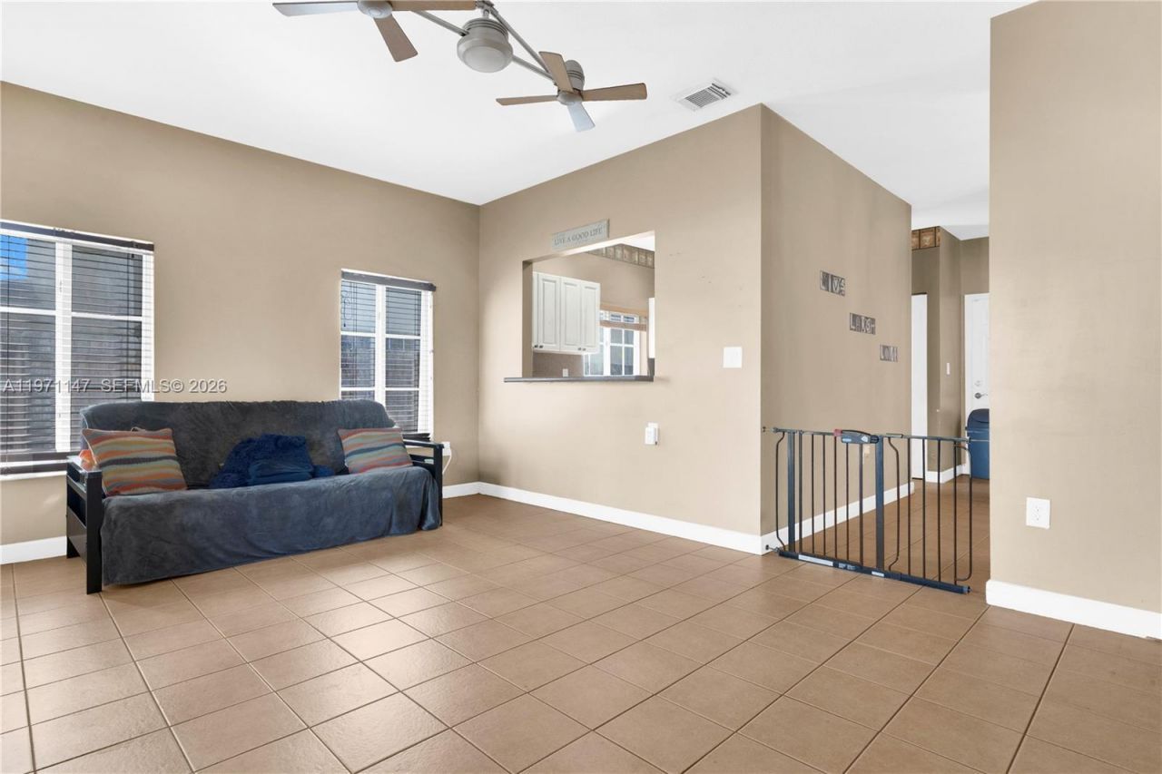 2875 NE 4th St , Homestead, FL 33033 Photo