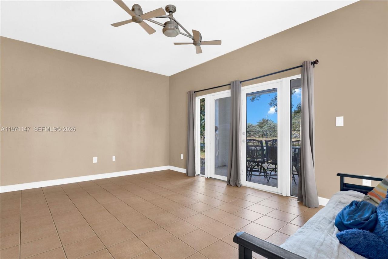 2875 NE 4th St , Homestead, FL 33033 Photo