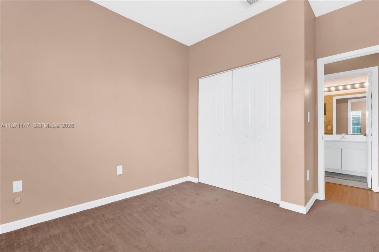 2875 NE 4th St , Homestead, FL 33033 Photo