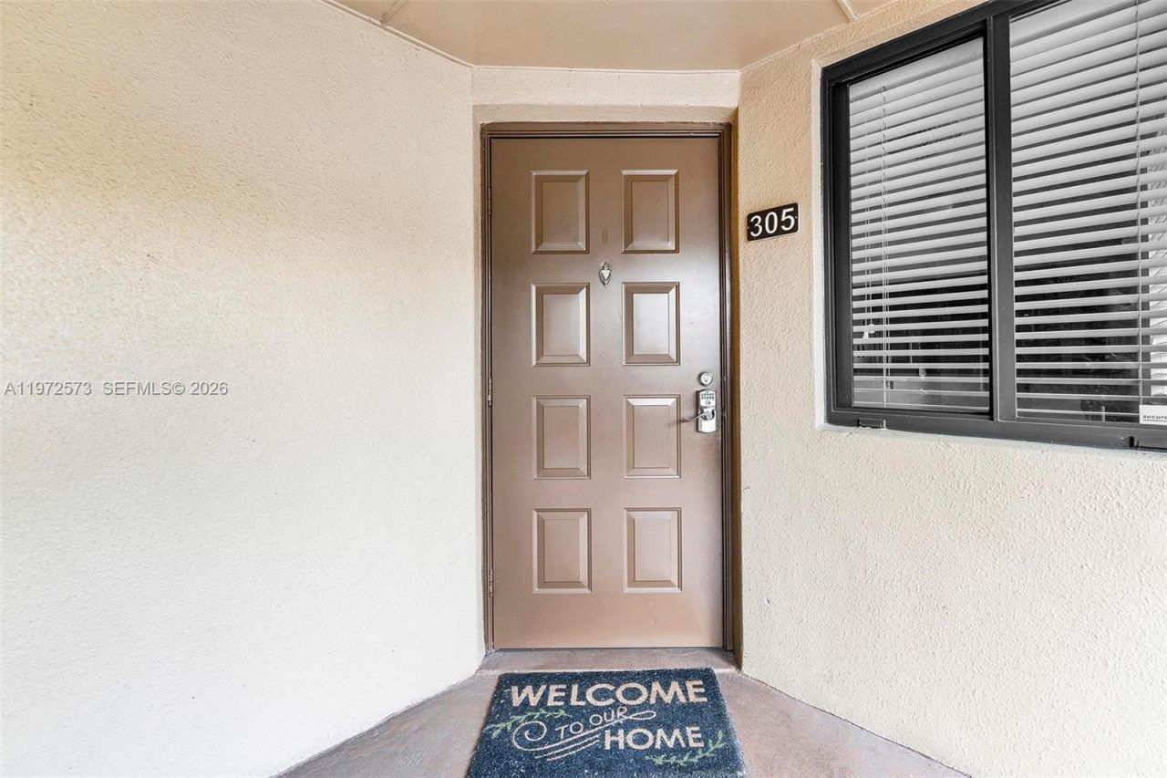 15575 N Miami Lakeway N , Unit 305, Miami Lakes, FL 33014 Photo