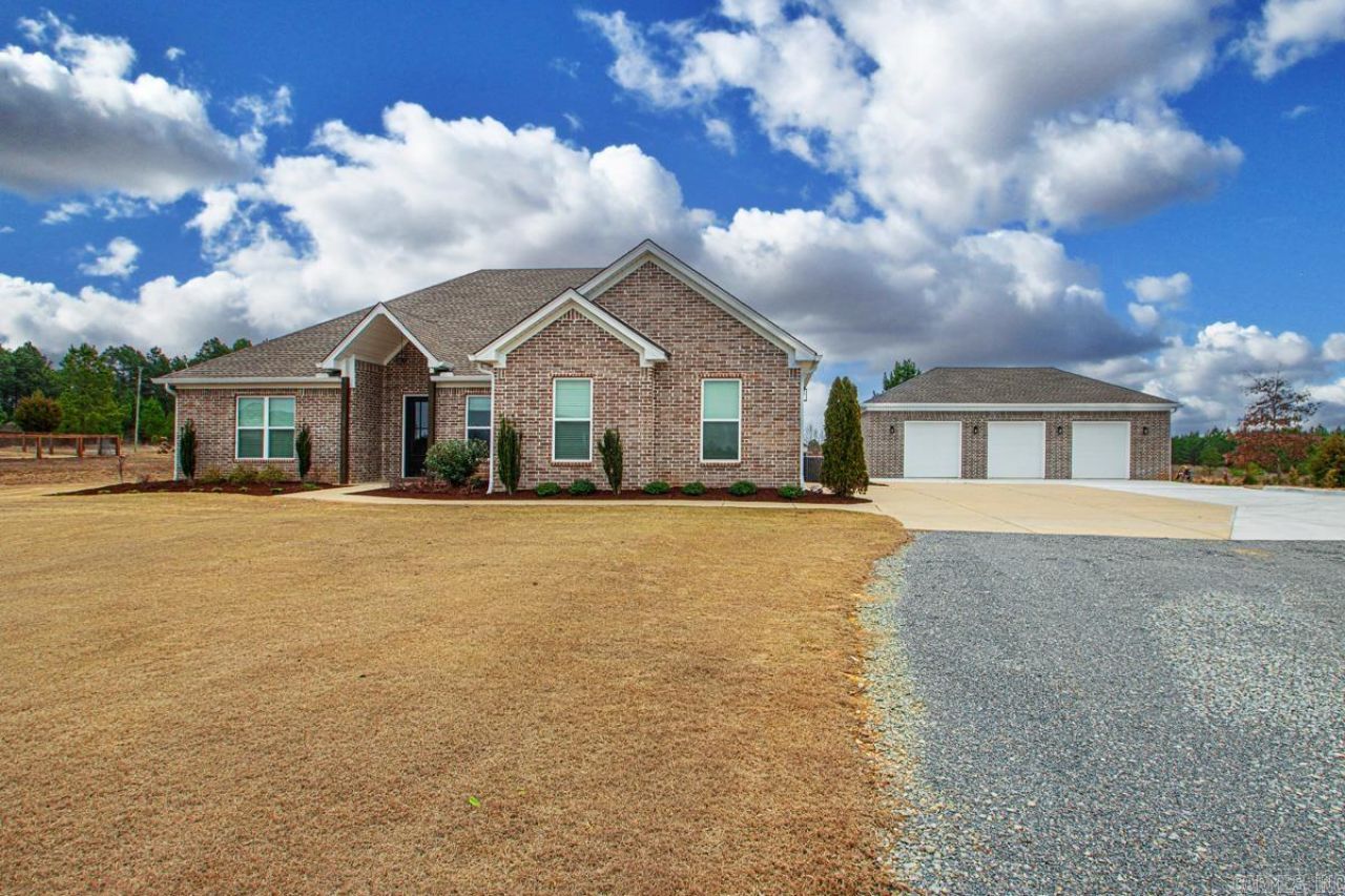 10664 Gunter Loop Benton, AR 72019