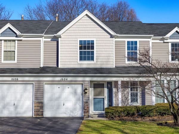 1604 Pebble Beach Circle, Elgin, IL 60123