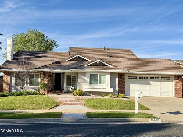 13389 Vista Levana Drive, Moorpark, CA 93021