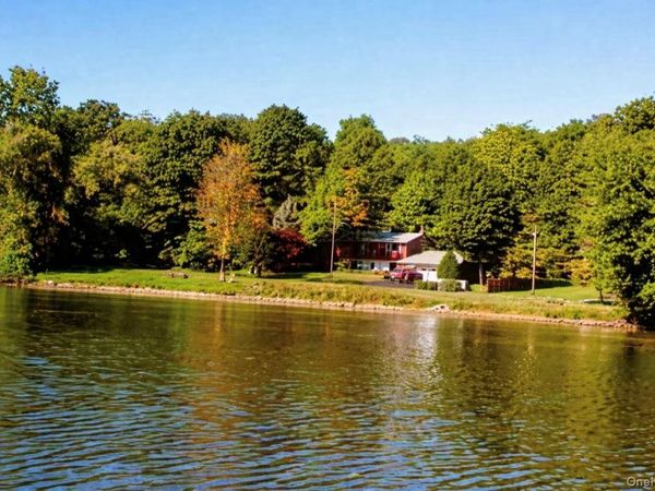 563 Spring Lake Road, Red Hook, NY 12571