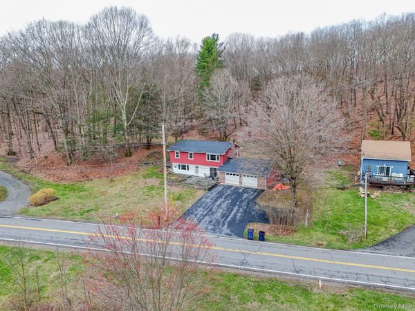 563 Spring Lake Road, Red Hook, NY 12571