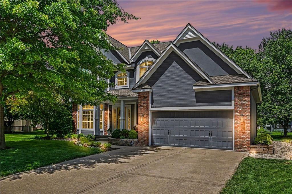 1561 Parkside Drive, Liberty, MO 64068 Main Photo