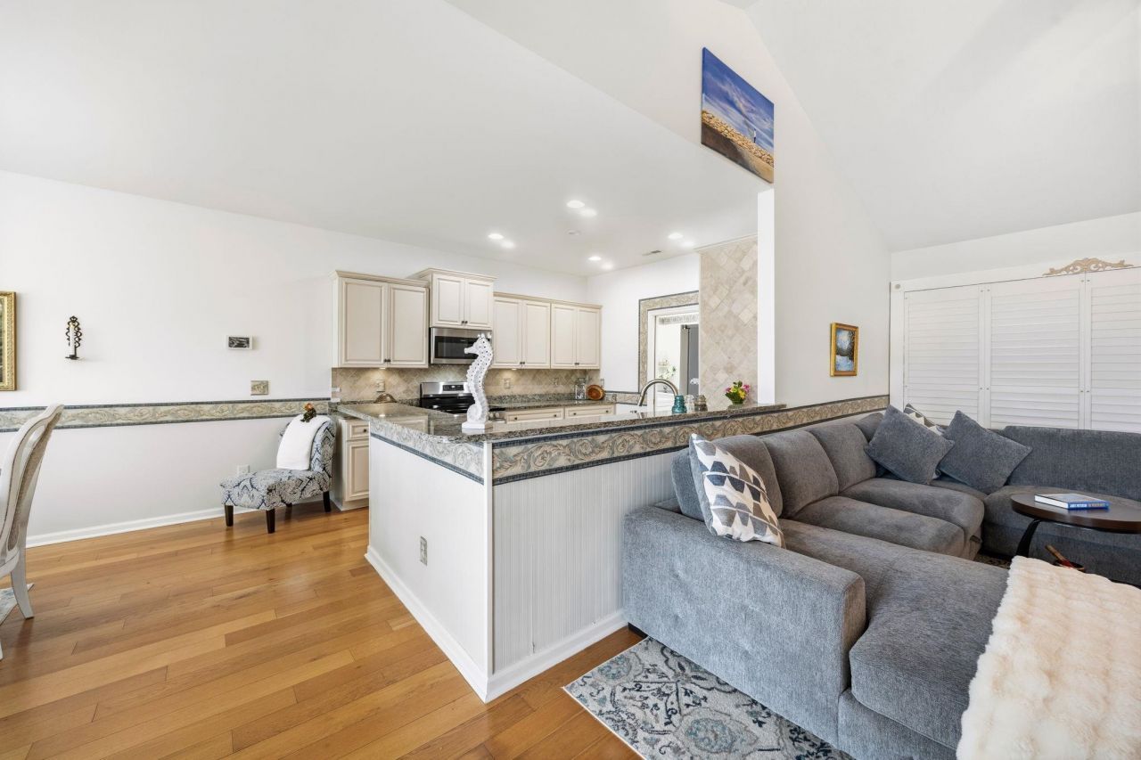 3016 Shallow Pond Dr.  Photo 9