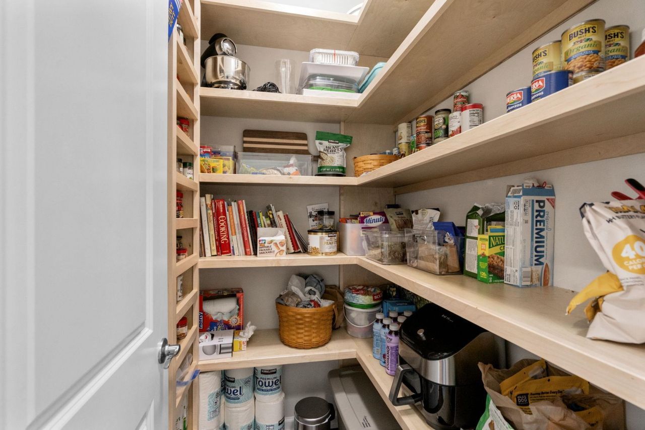 6575 Pozzallo Place  Photo 10